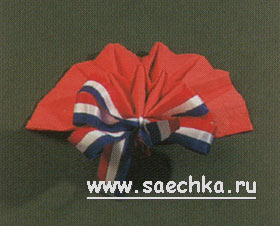 Складывание салфетки