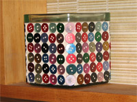 Поделка из пуговиц