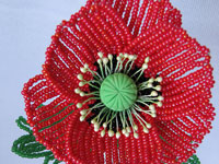 Мак из бисера